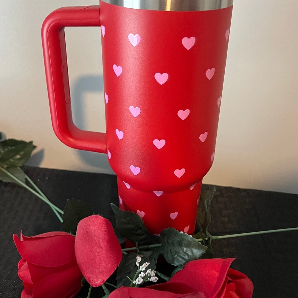 Heart Patterned Pink 40 oz